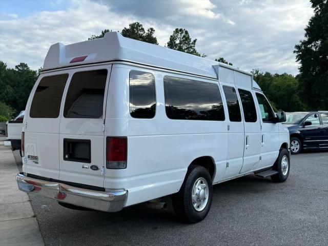 2011 Ford E-350 Super Duty XLT
