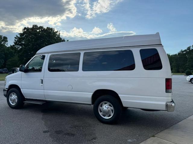 2011 Ford E-350 Super Duty XLT