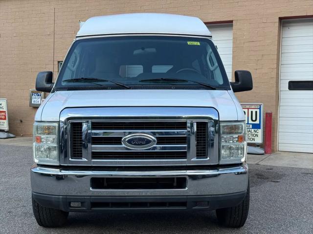 2011 Ford E-350 Super Duty XLT