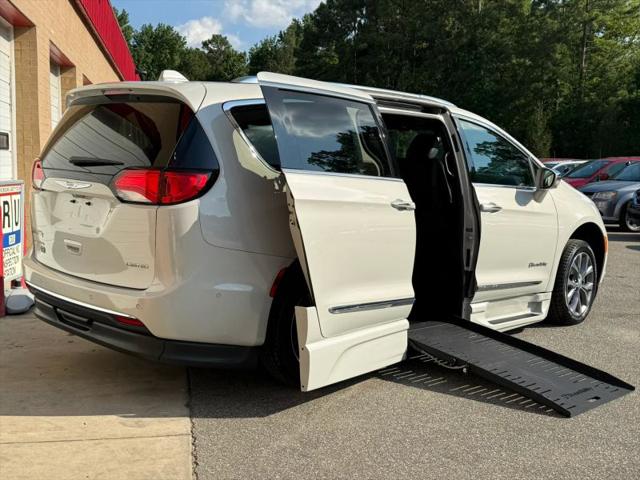 2020 Chrysler Pacifica 35th Anniversary Limited for sale in Wingate, NC