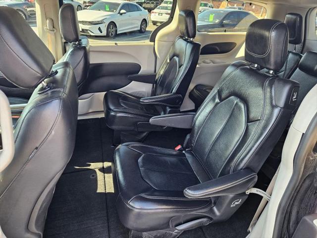 2022 Chrysler Pacifica Touring L