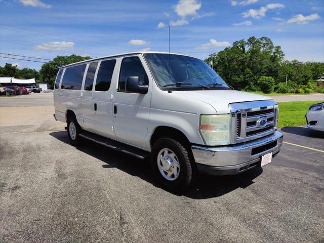2010 Ford E-350 Super Duty XLT