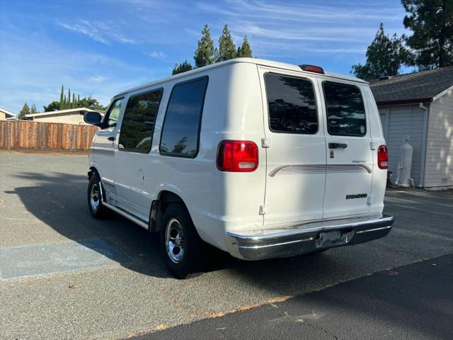1998 Dodge Ram Van Base
