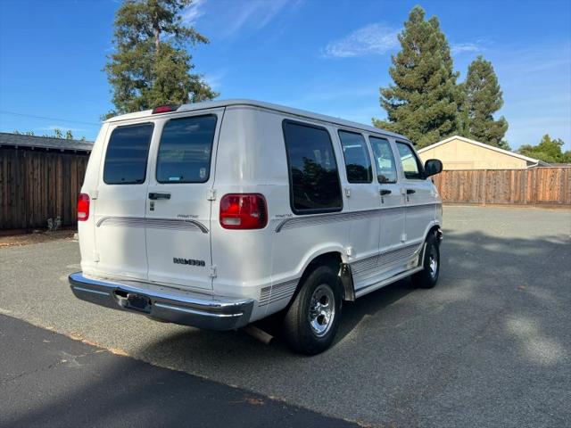 1998 Dodge Ram Van Base