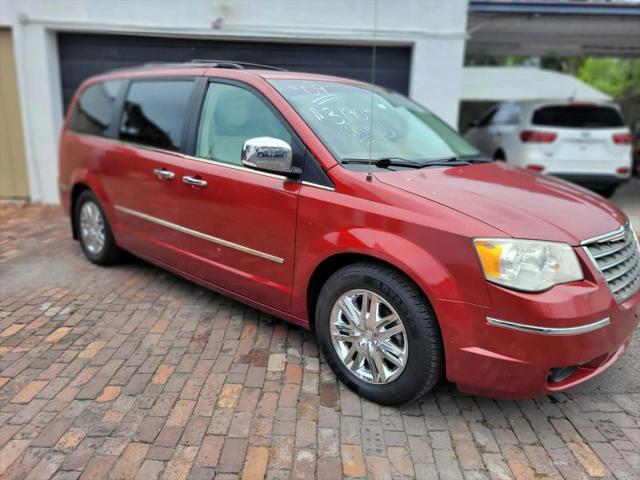 2009 Chrysler Town & Country Limited for sale in Tampa, FL