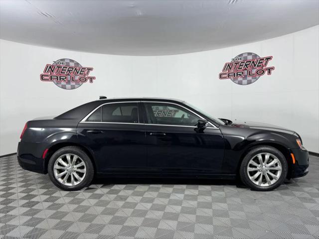 2016 Chrysler 300 Anniversary Edition