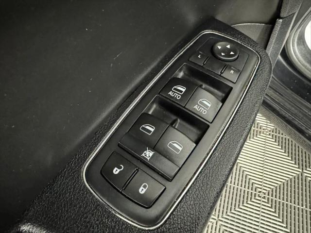 2016 Chrysler 300 Anniversary Edition