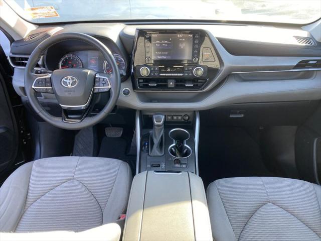 2020 Toyota Highlander LE
