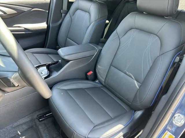 2026 Buick NV Sport Touring FWD