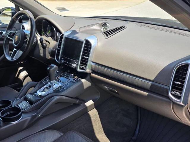 2017 Porsche Cayenne E-Hybrid S Platinum Edition