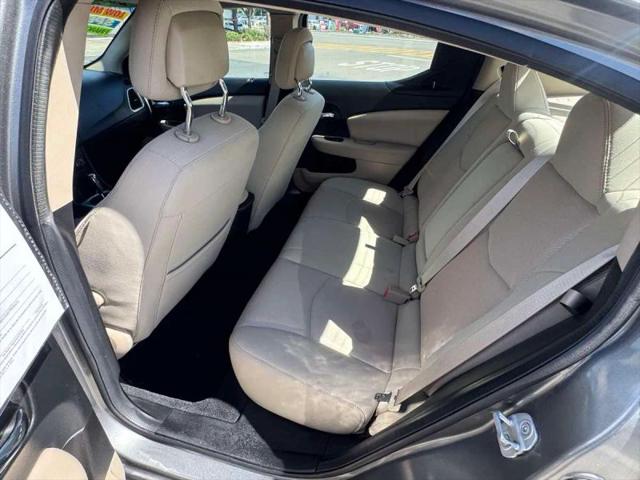 2013 Dodge Avenger SE V6