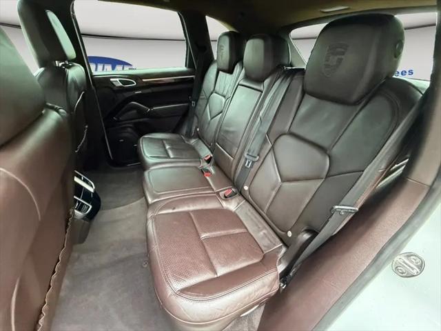 2014 Porsche Cayenne Platinum Edition