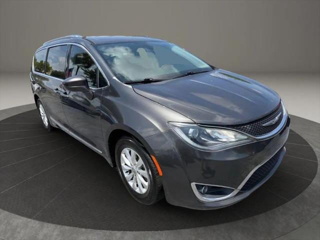 2018 Chrysler Pacifica Touring L for sale in Hollywood, FL