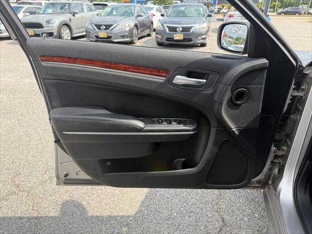 2013 Chrysler 300 Motown