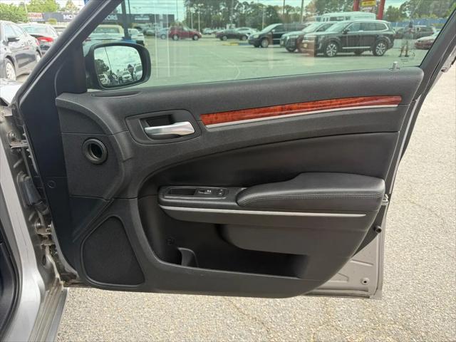 2013 Chrysler 300 Motown