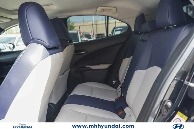 2019 Lexus UX 200 UX 200