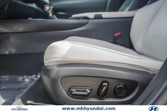 2019 Lexus UX 200 UX 200