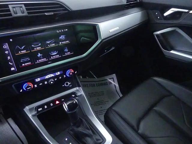 2025 Audi Q3 Premium 45 TFSI S line quattro Tiptronic