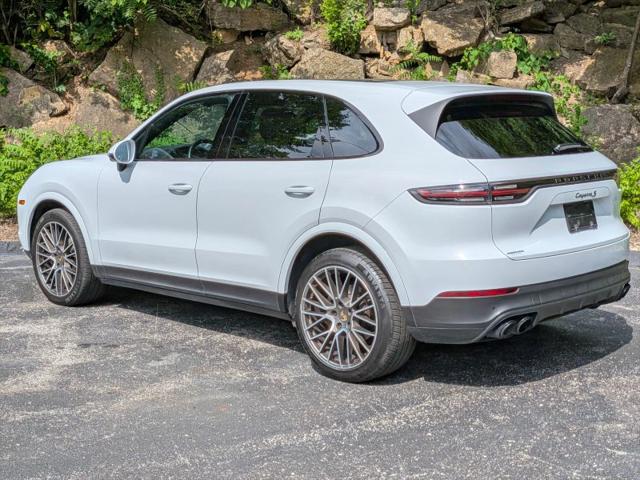 2023 Porsche Cayenne S Platinum Edition