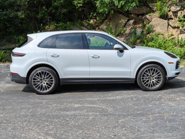 2023 Porsche Cayenne S Platinum Edition