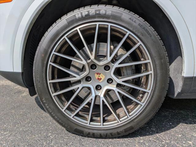 2023 Porsche Cayenne S Platinum Edition