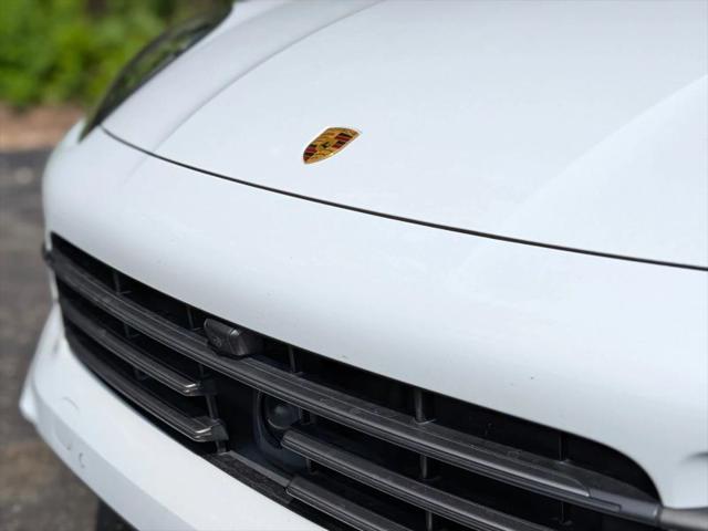 2023 Porsche Cayenne S Platinum Edition
