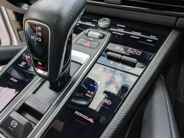2023 Porsche Cayenne S Platinum Edition
