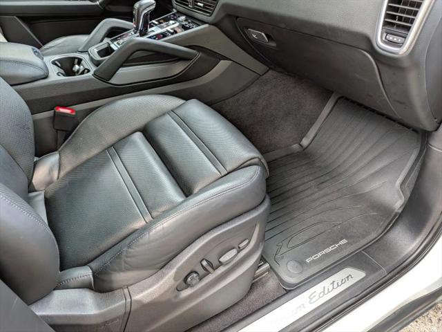 2023 Porsche Cayenne S Platinum Edition