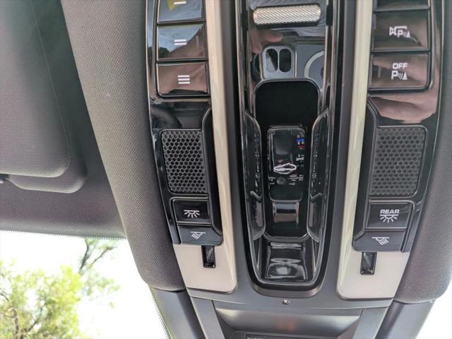 2023 Porsche Cayenne S Platinum Edition