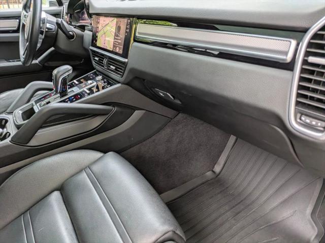 2023 Porsche Cayenne S Platinum Edition