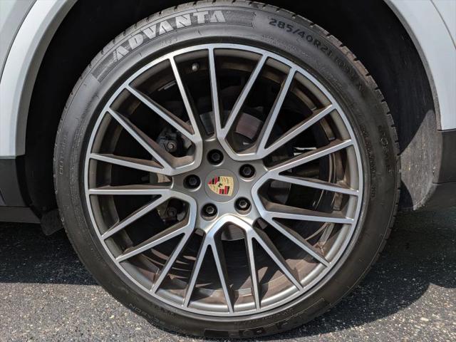 2023 Porsche Cayenne S Platinum Edition