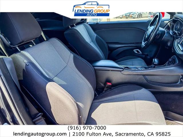 2016 Dodge Challenger SXT
