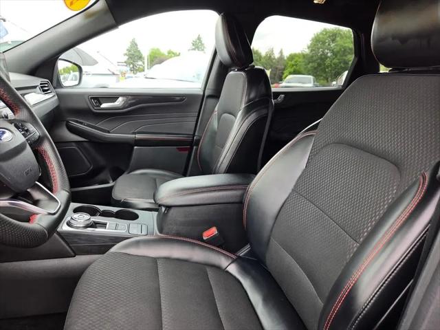 2025 Ford Escape ST-Line Select