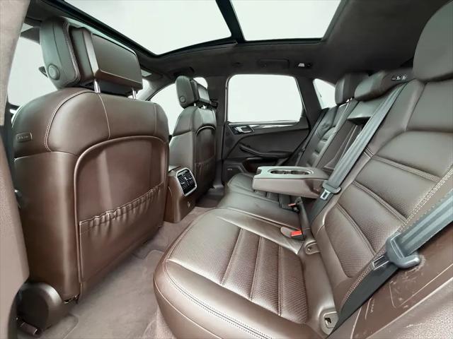 2017 Porsche Macan Turbo