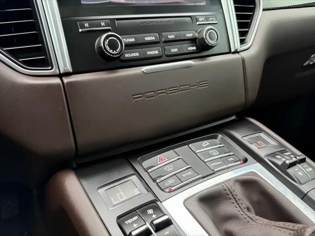 2017 Porsche Macan Turbo