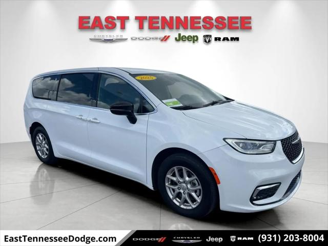 2025 Chrysler Pacifica Select for sale in Crossville, TN
