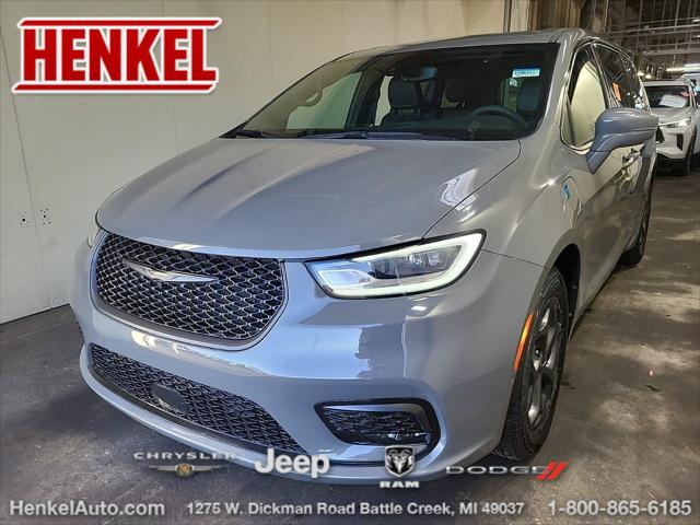 2022 Chrysler Pacifica Hybrid Touring L for sale in Battle Creek, MI