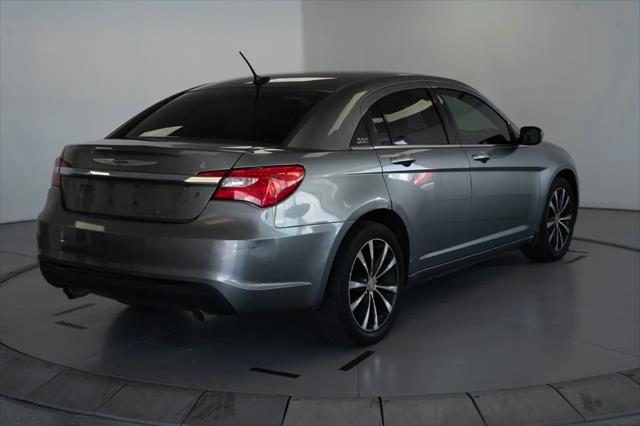 2013 Chrysler 200 Limited