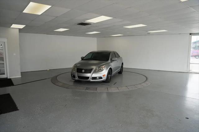 2012 Suzuki Kizashi 4dr Sdn CVT AWD SE
