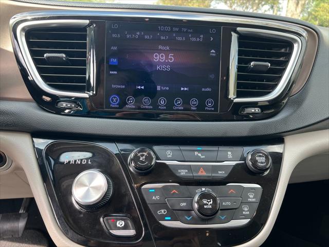 2017 Chrysler Pacifica Touring-L Plus