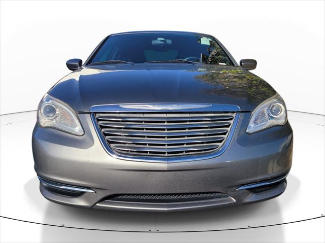 2013 Chrysler 200 Touring
