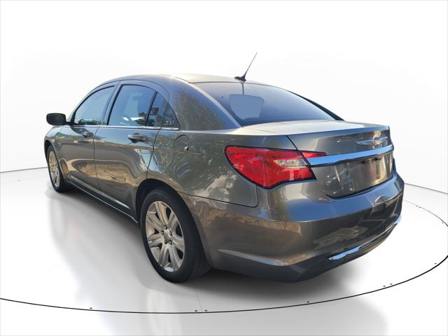 2013 Chrysler 200 Touring