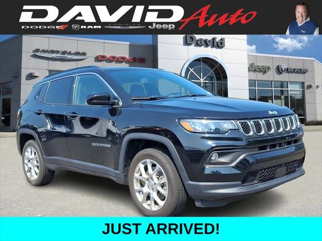 2023 Jeep Compass Latitude Lux FWD 2023 Jeep Compass Latitude Lux FWD