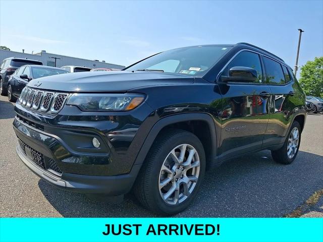 2023 Jeep Compass Latitude Lux FWD 2023 Jeep Compass Latitude Lux FWD