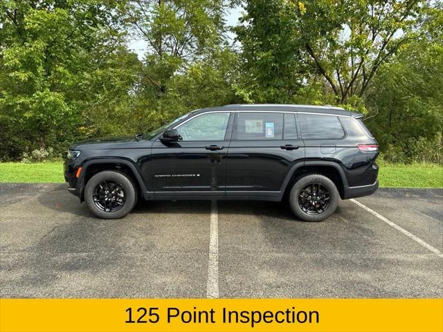 2023 Jeep Grand Cherokee L Laredo 4x4 2023 Jeep Grand Cherokee L Laredo 4x4