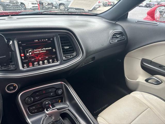 2015 Dodge Challenger SXT Plus