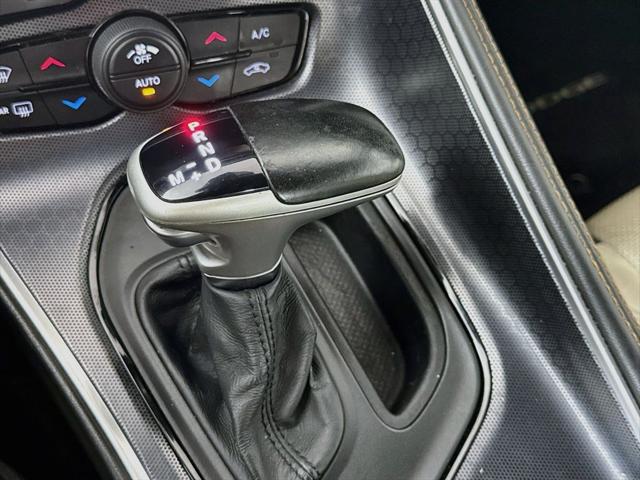 2015 Dodge Challenger SXT Plus
