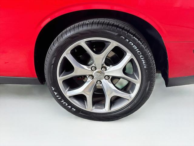 2015 Dodge Challenger SXT Plus