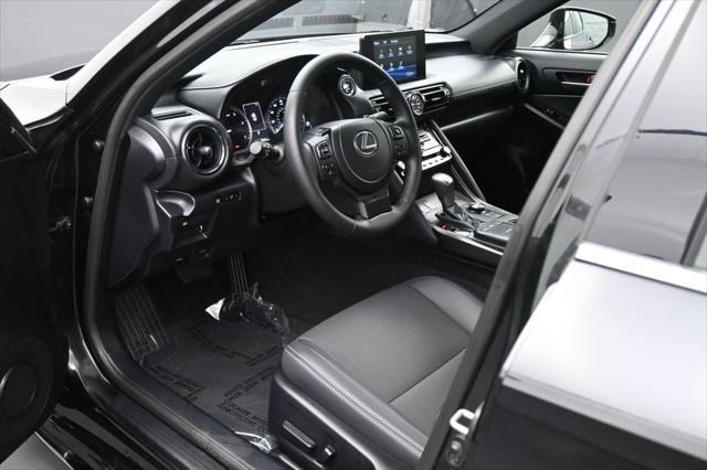 2025 Lexus IS 350 F SPORT Design