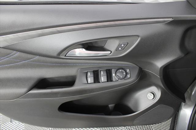 2026 Buick NV Sport Touring FWD